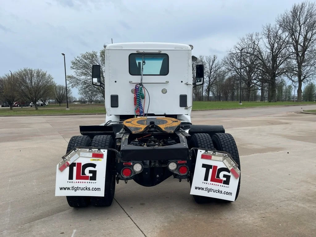 2020 Peterbilt 567 - image 4