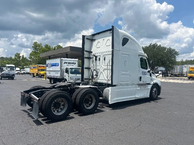 2020 Freightliner Cascadia in Pensacola, FL — photo 7