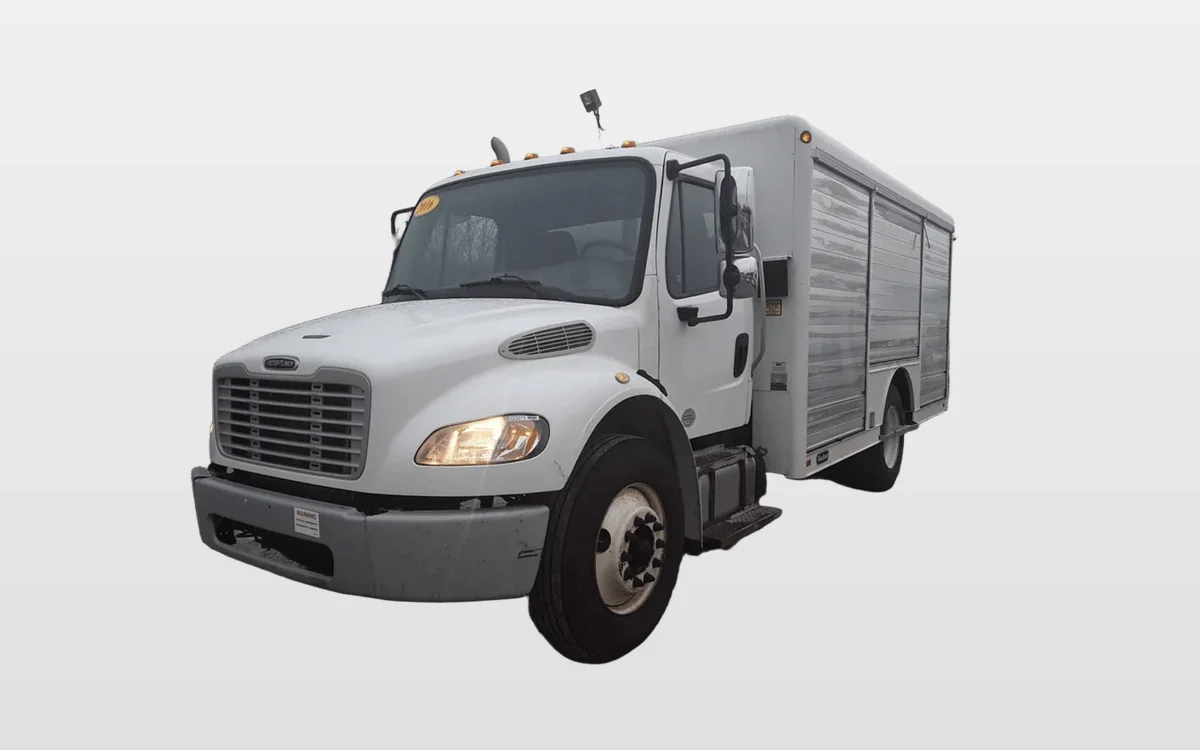 2016 Freightliner M2 106 - image 1