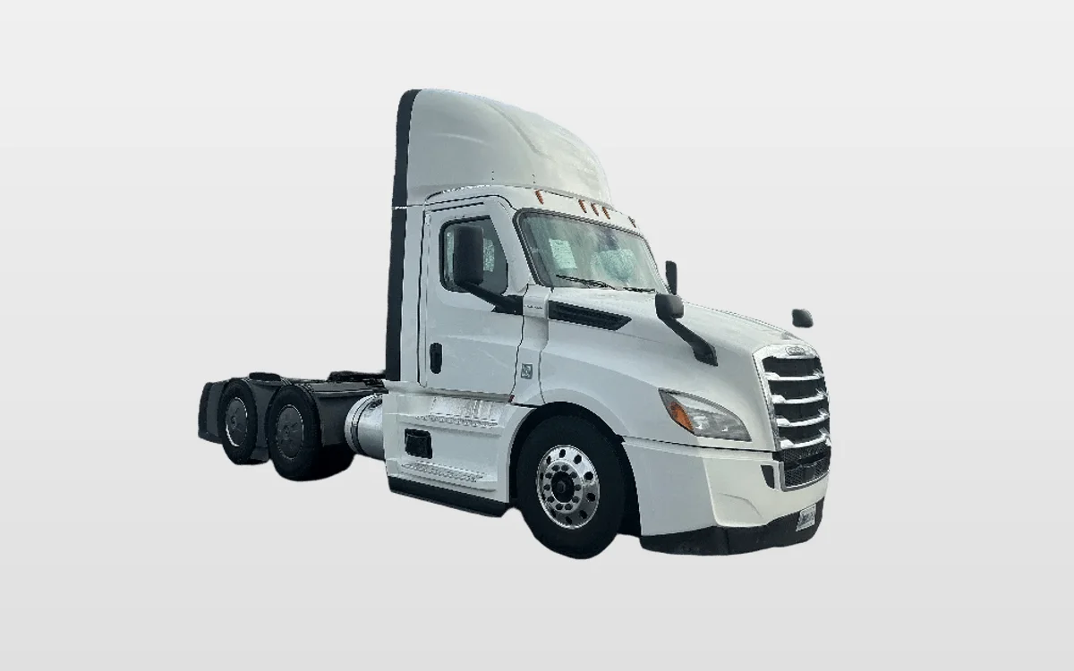 2022 Freightliner Cascadia - image 1