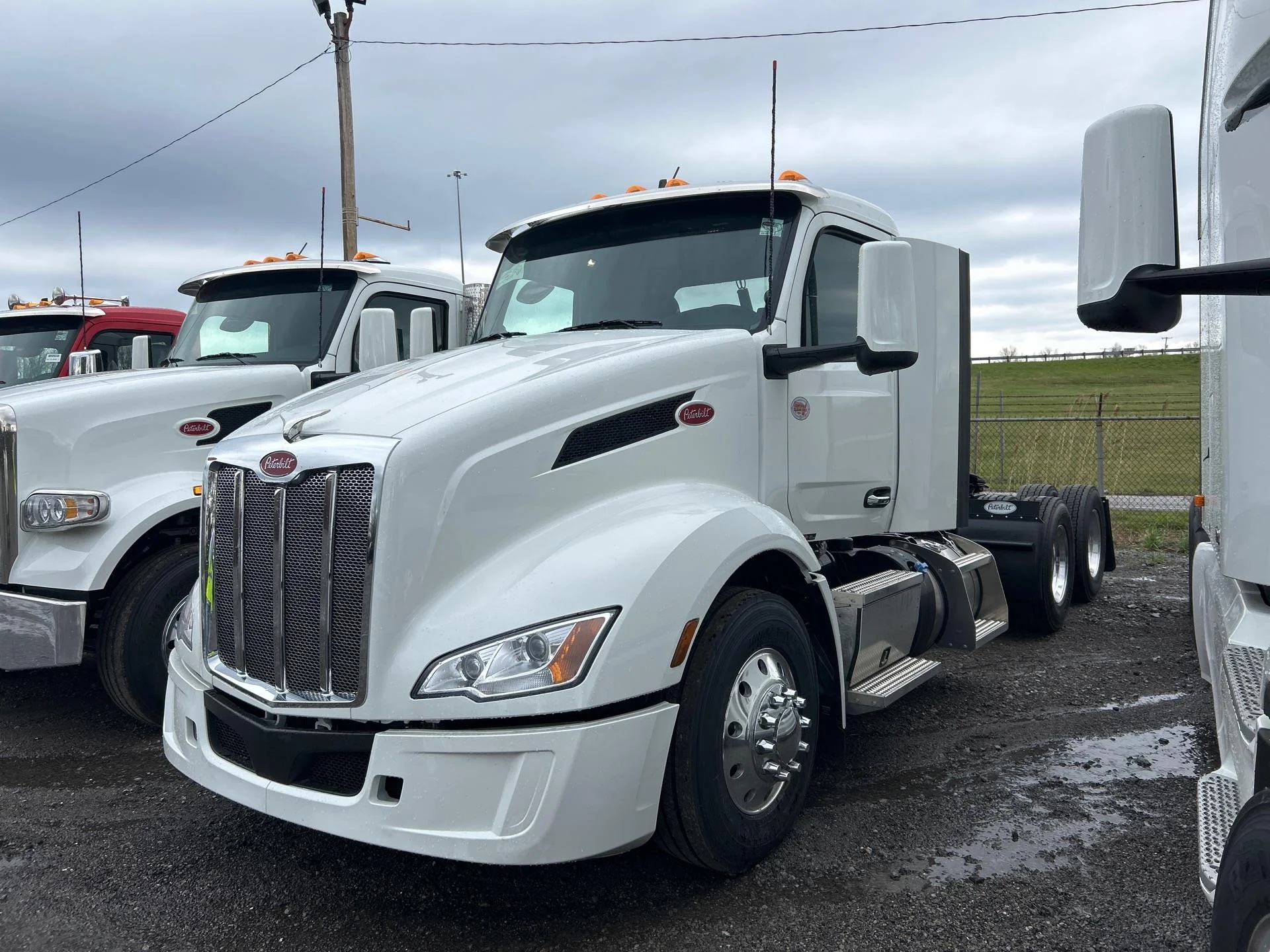 2027 Peterbilt 579 in Youngstown, OH