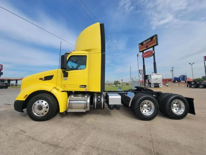 2021 Peterbilt 579 - image 6