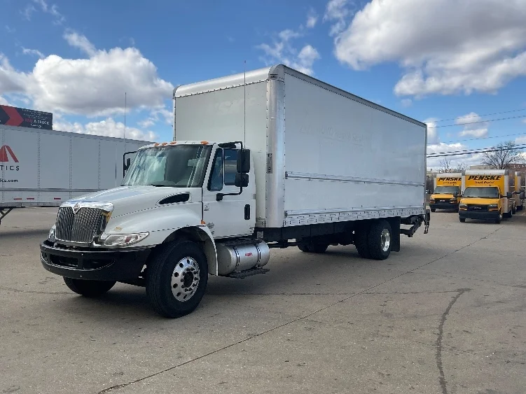2019 International 4300 - image 3