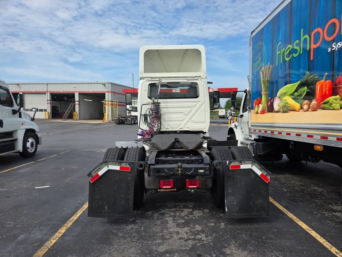 2019 International RH - image 5