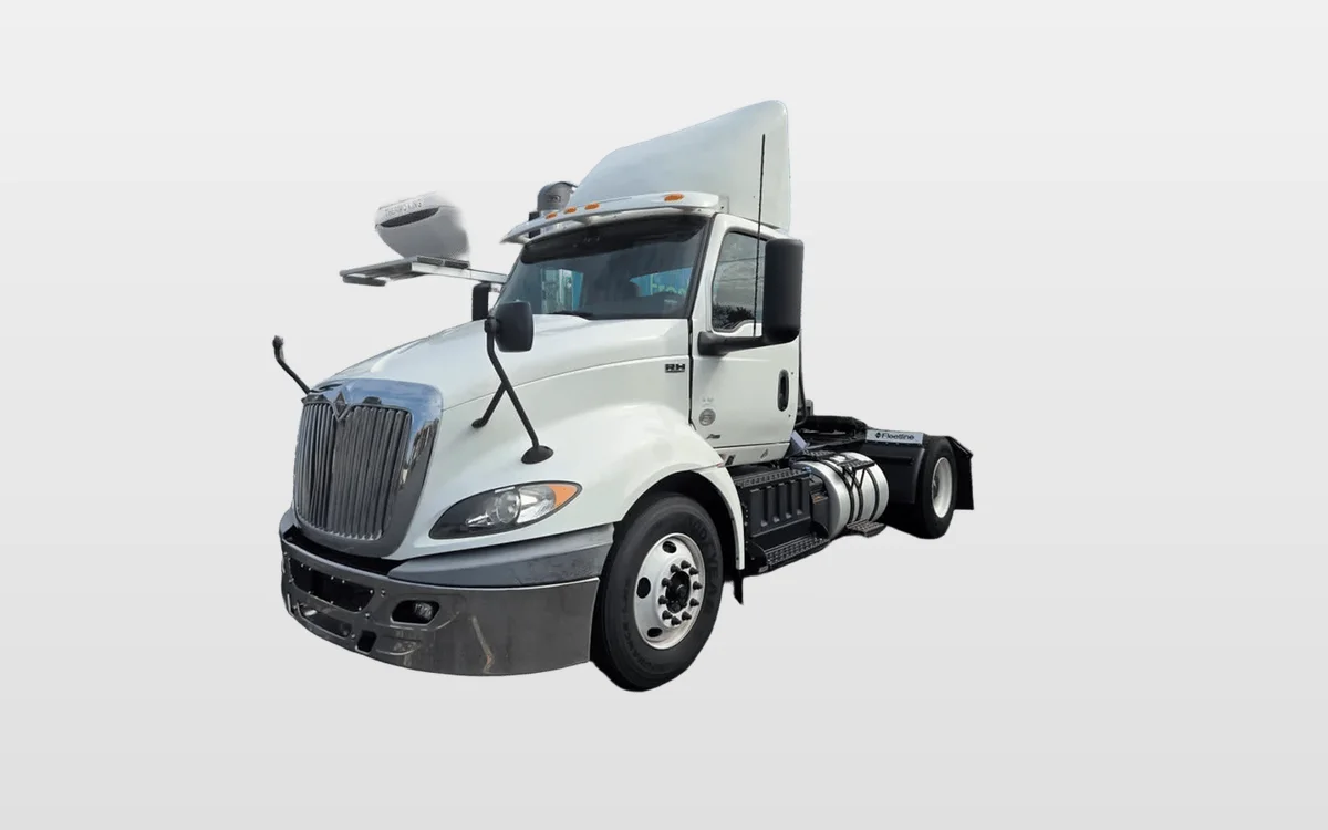 2019 International - image 1