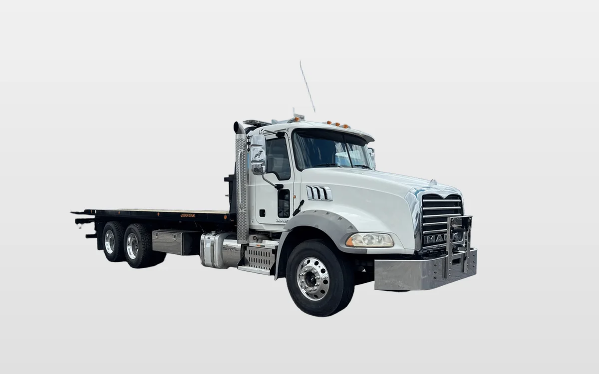 2015 Mack - image 1