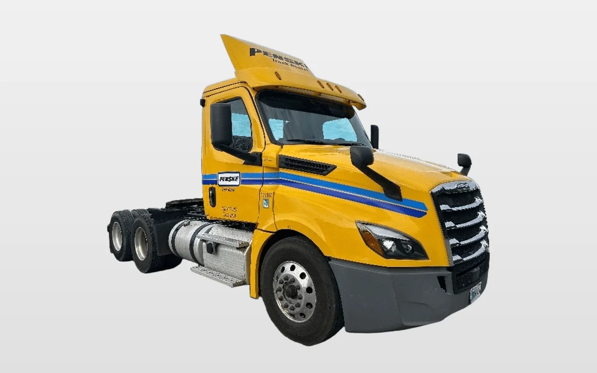 2019 Freightliner Cascadia - image 1