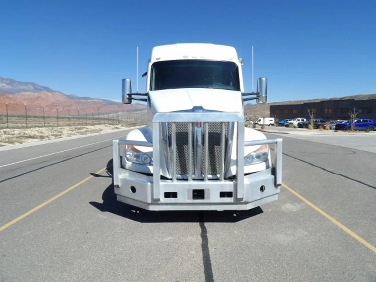 2023 Kenworth T680 - image 10