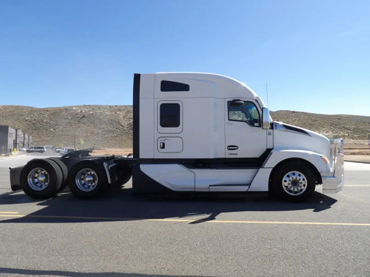 2023 Kenworth T680 - image 8
