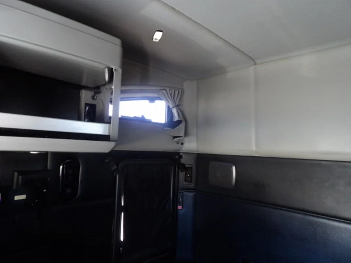 2023 Kenworth T680 - image 17