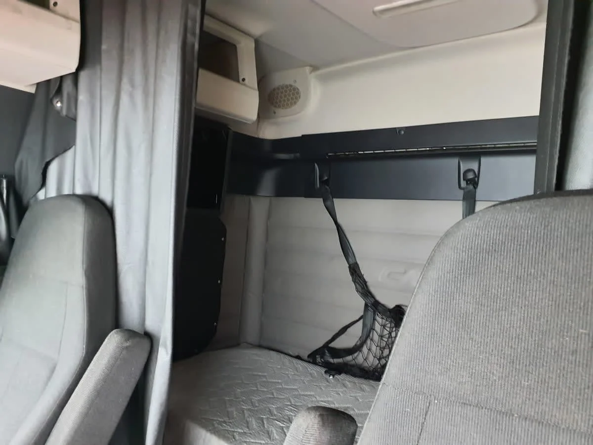 2019 Freightliner Cascadia in Indianapolis, IN — photo 8