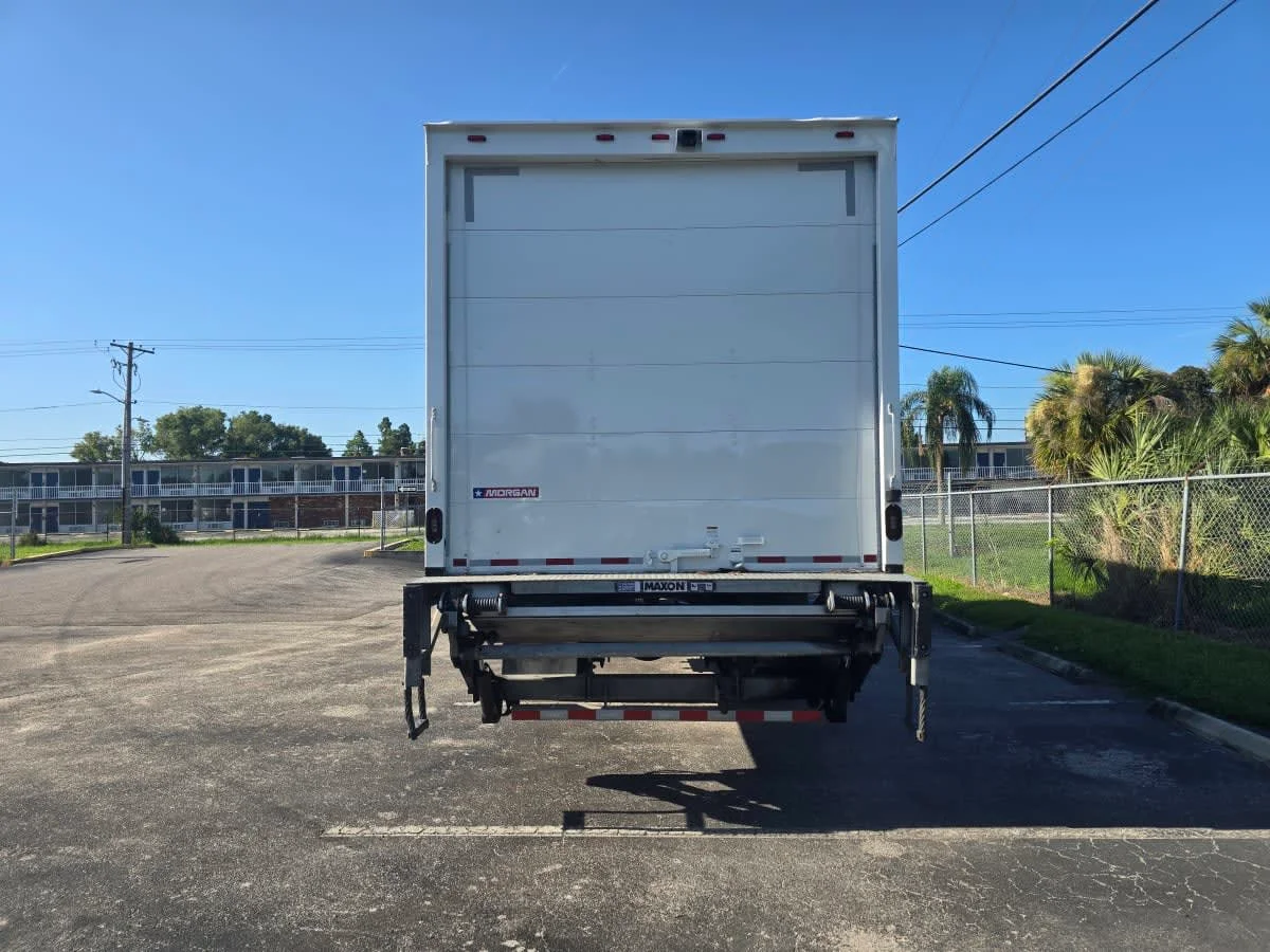 2019 Freightliner M2 106 in Tampa, FL — photo 5