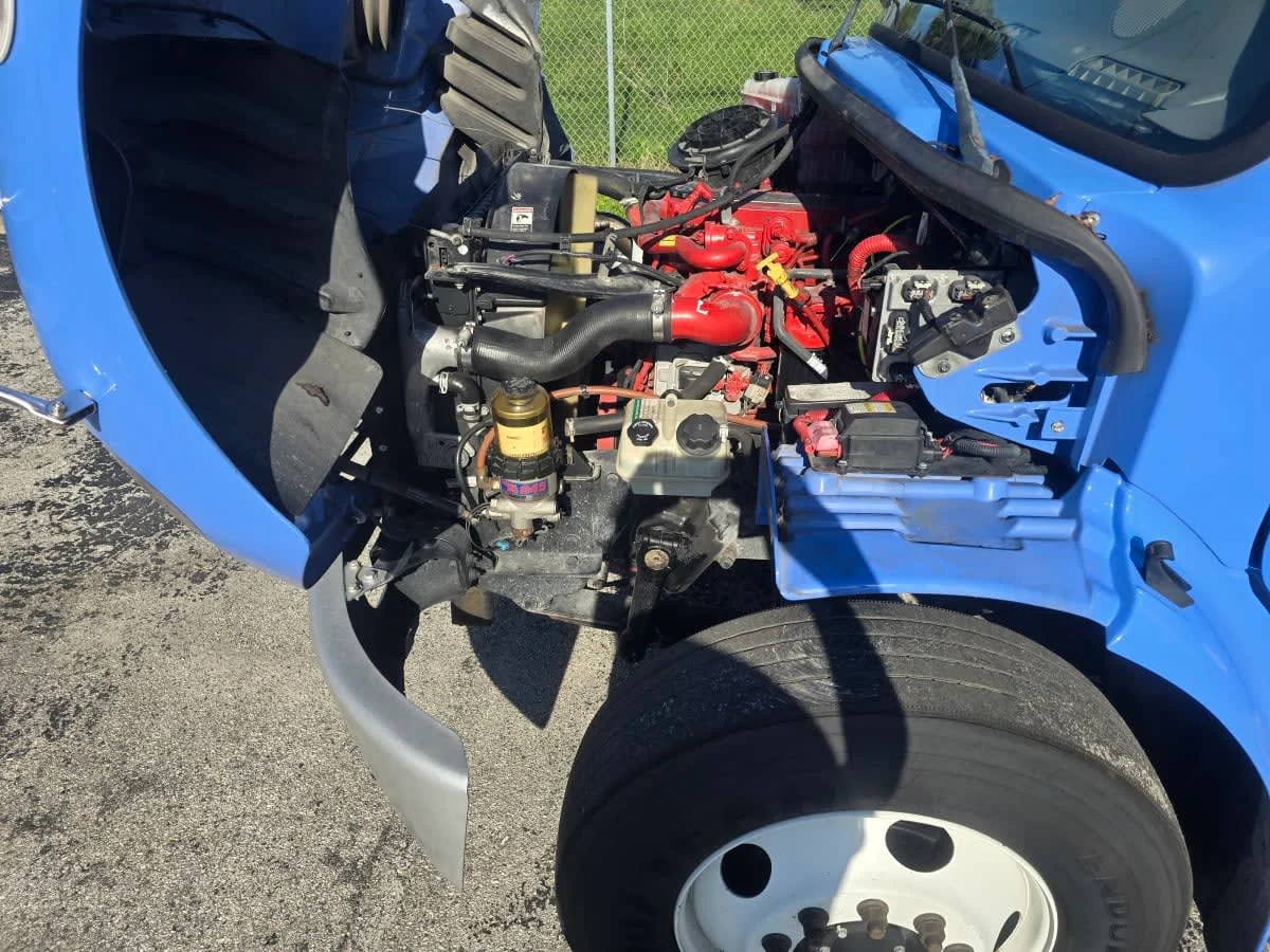 2019 Freightliner M2 106 in Tampa, FL — photo 9