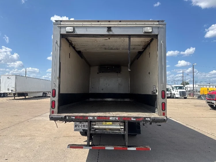 2020 Isuzu NRR in Dallas, TX — photo 8