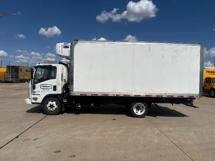 2020 Isuzu NRR in Dallas, TX — photo 4