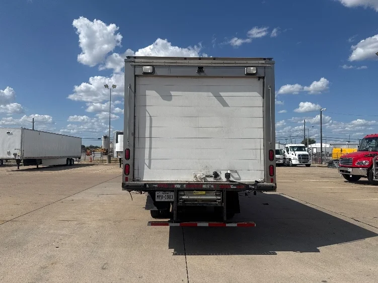 2020 Isuzu NRR in Dallas, TX — photo 7