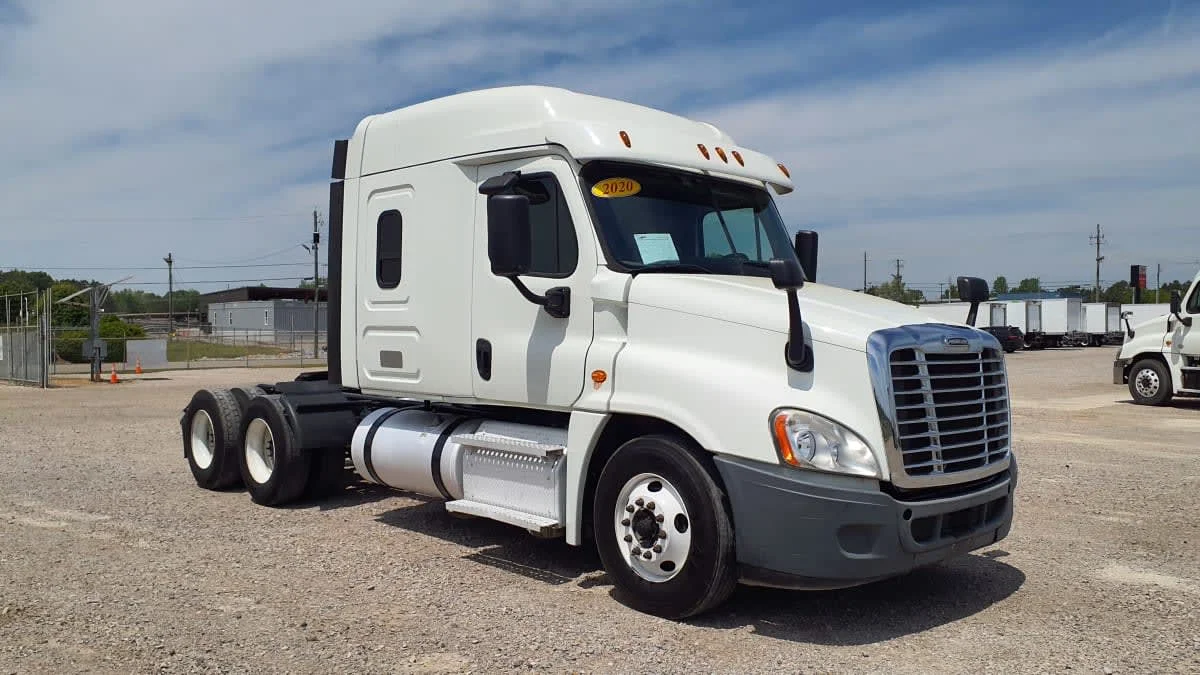 2020 Freightliner Cascadia in Birmingham, AL — photo 3