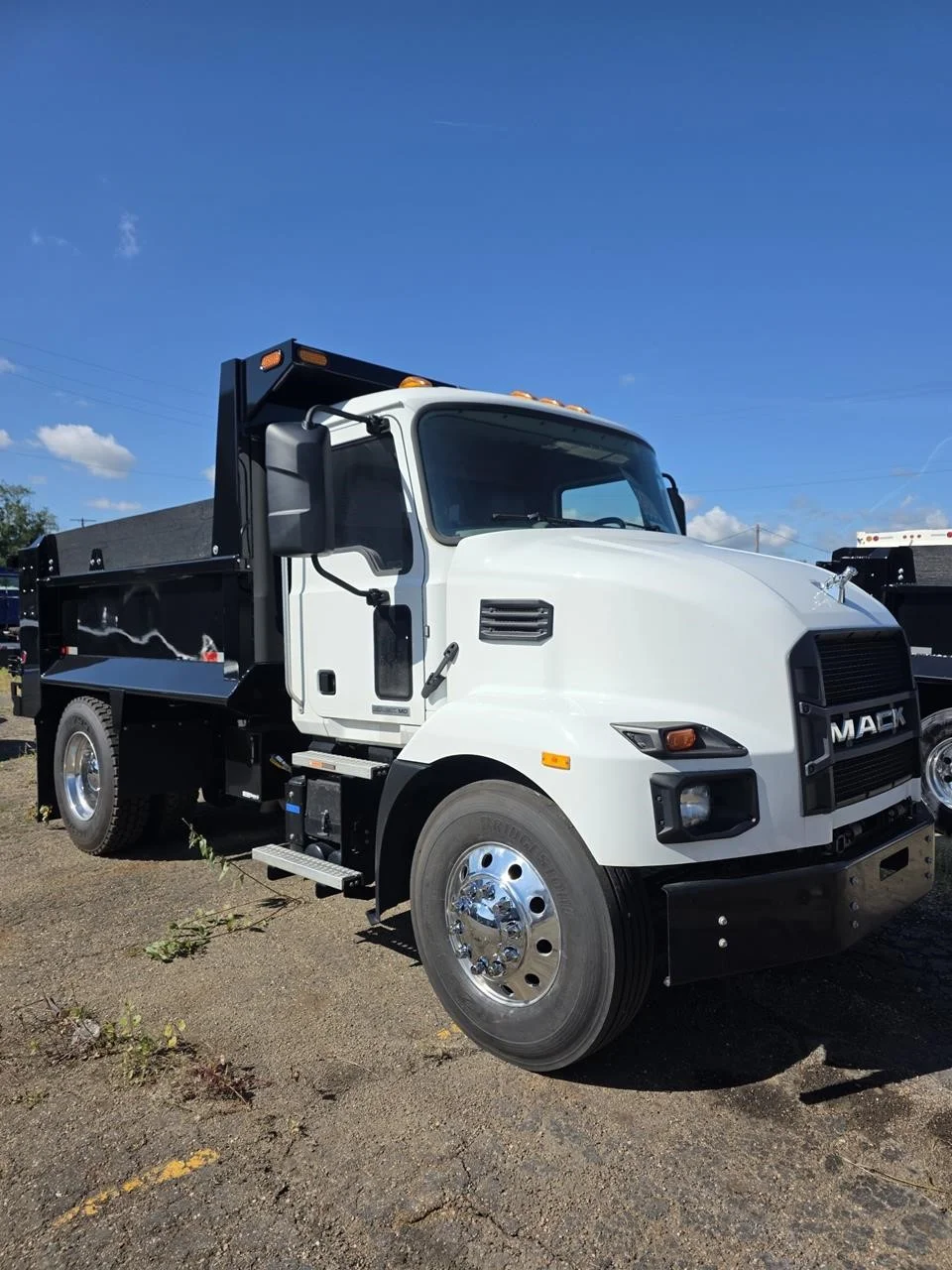 2022 Mack MD