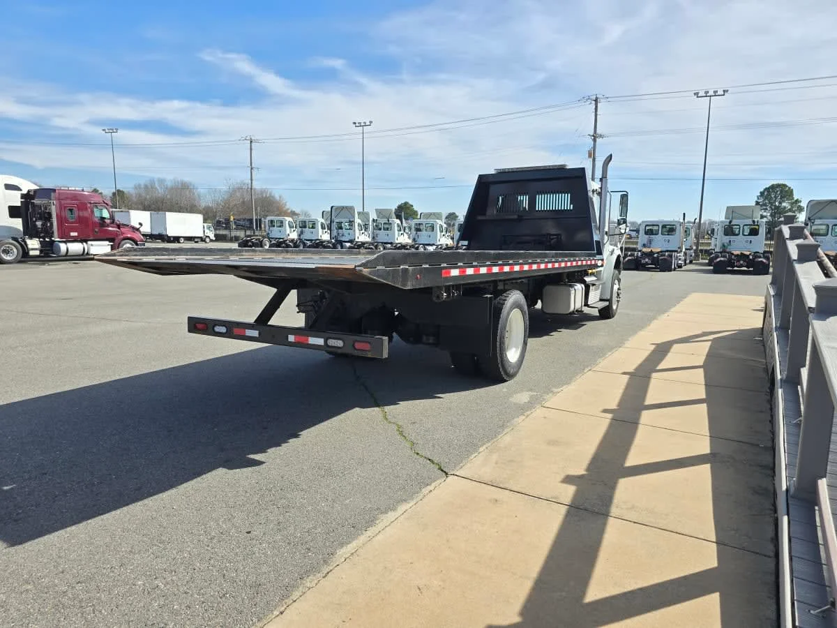 2020 Freightliner M2 106 in North Little Rock, AR — photo 4