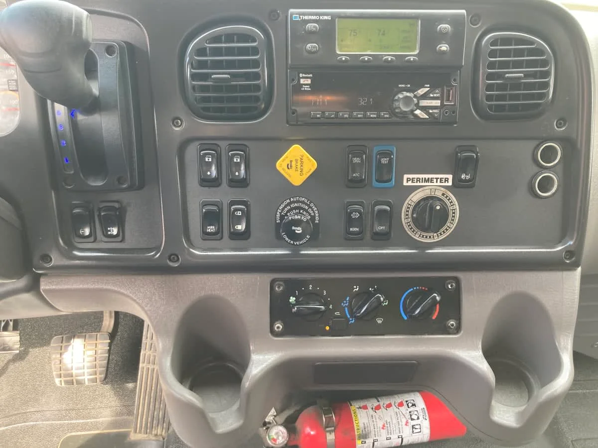 2021 Freightliner M2 106 in Springfield, MA — photo 13