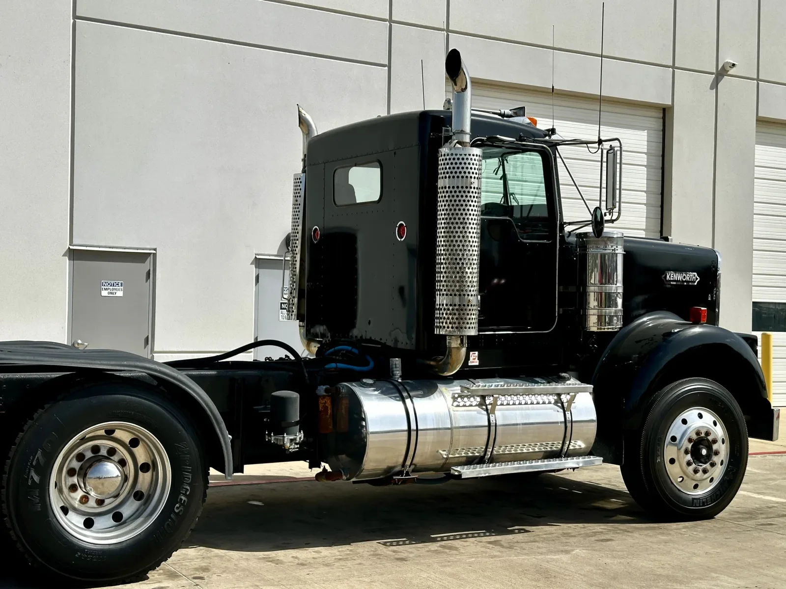 2003 Kenworth W900 in Hutchins, TX — photo 7