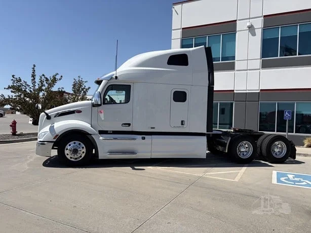 2024 Peterbilt 579 in Salt Lake City, UT — photo 12