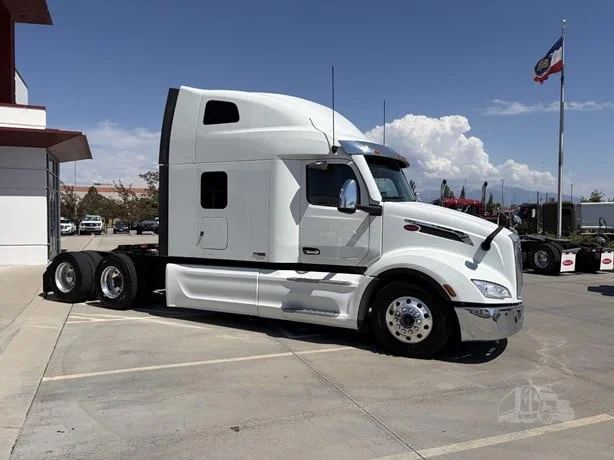 2024 Peterbilt 579 in Salt Lake City, UT — photo 8