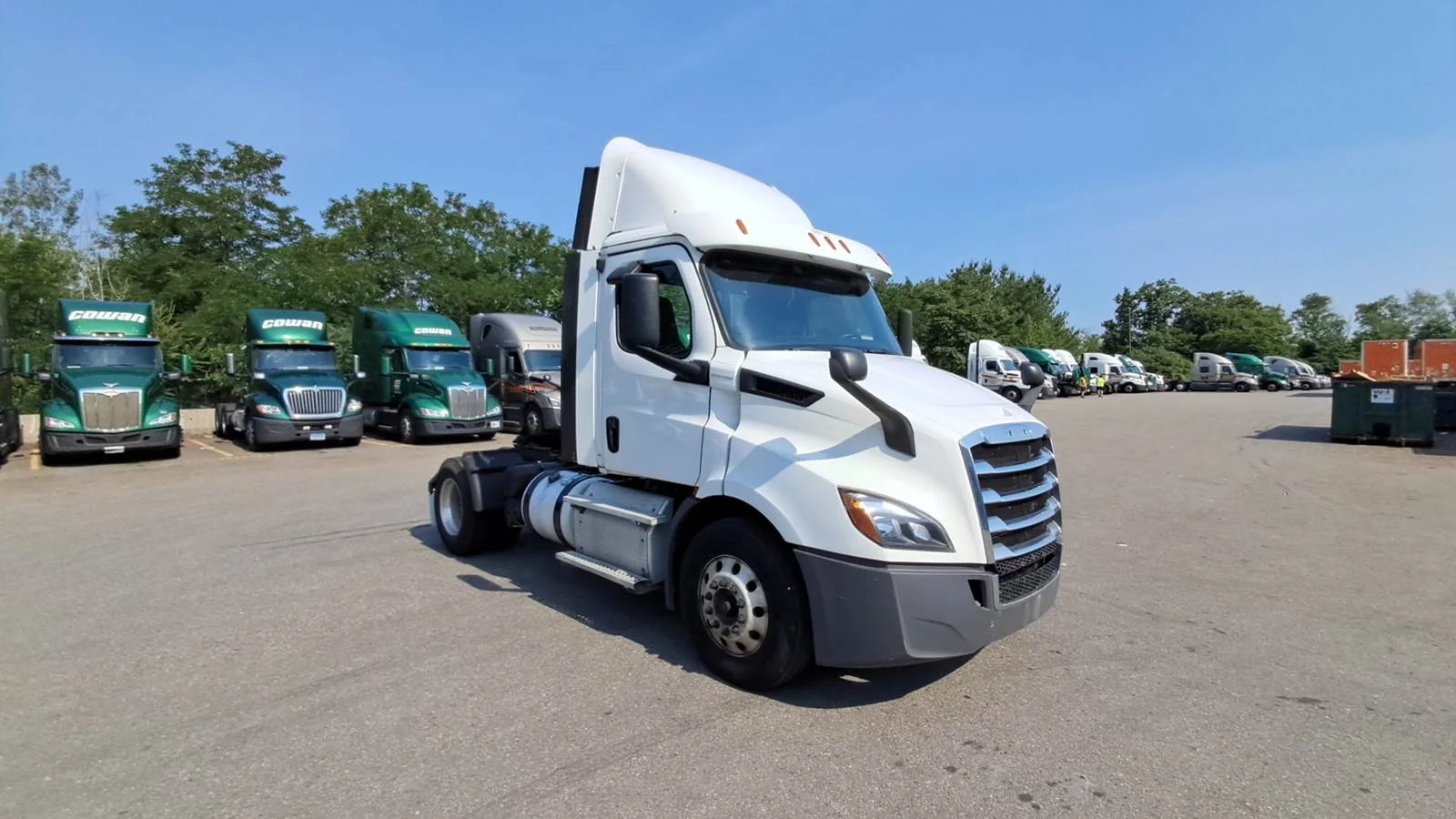 2019 Freightliner Cascadia in Shrewsbury, MA