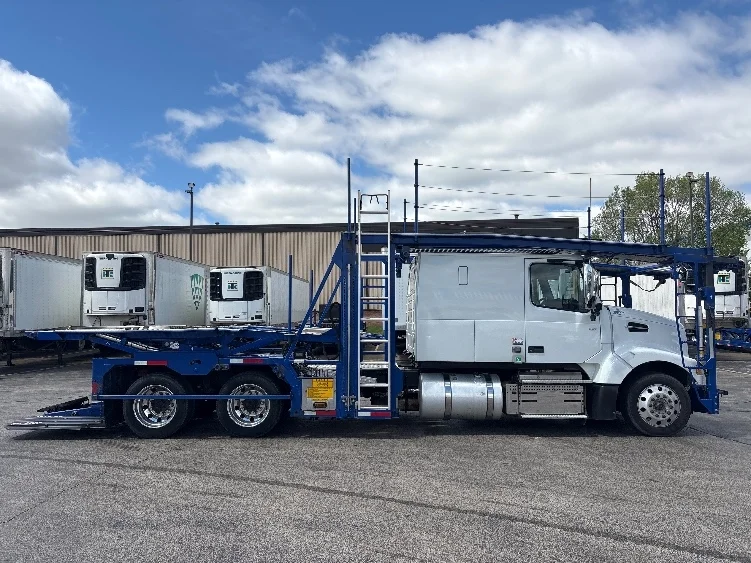 2020 Volvo in Sturtevant, WI — photo 8