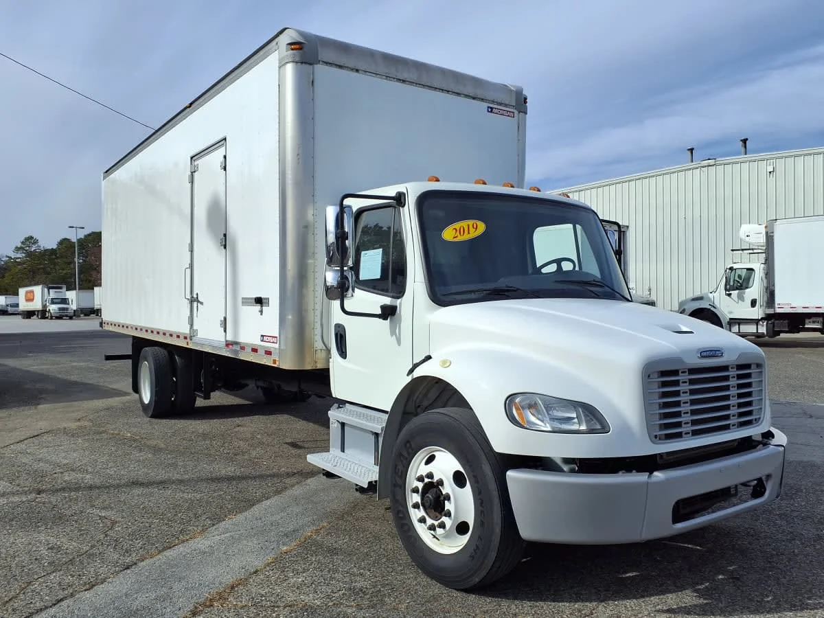 2019 Freightliner M2 106 in Knoxville, TN — photo 3