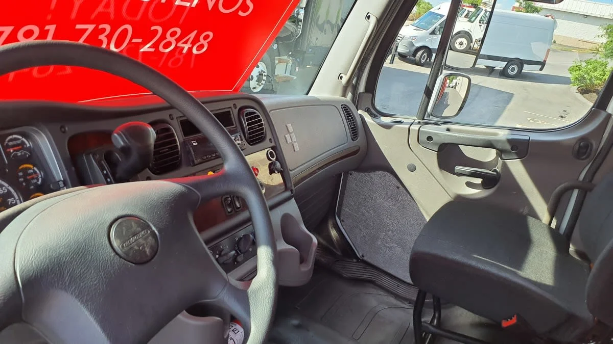 2019 Freightliner M2 106 in Norwood, MA — photo 7