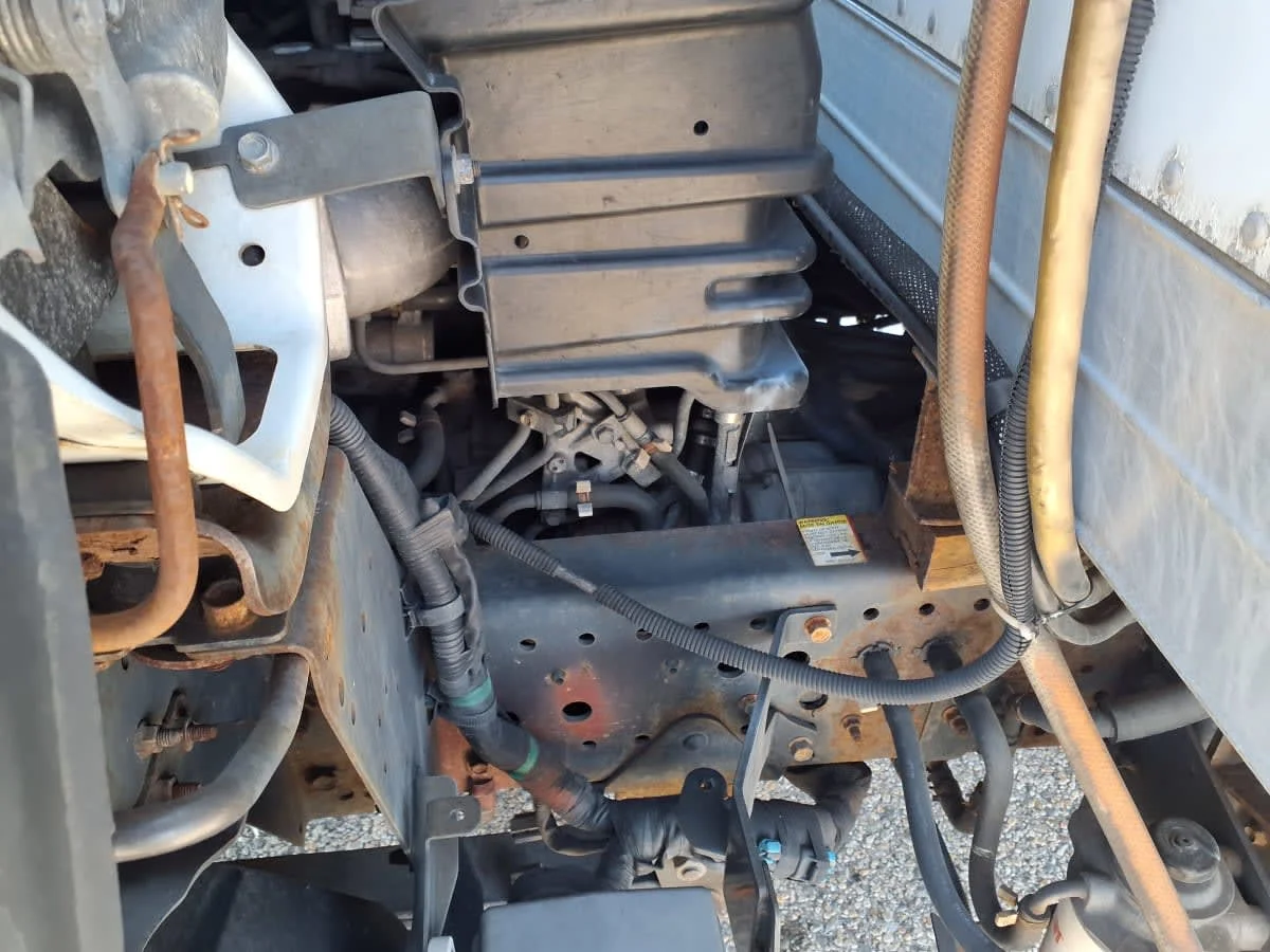 2018 Isuzu NPR - image 10