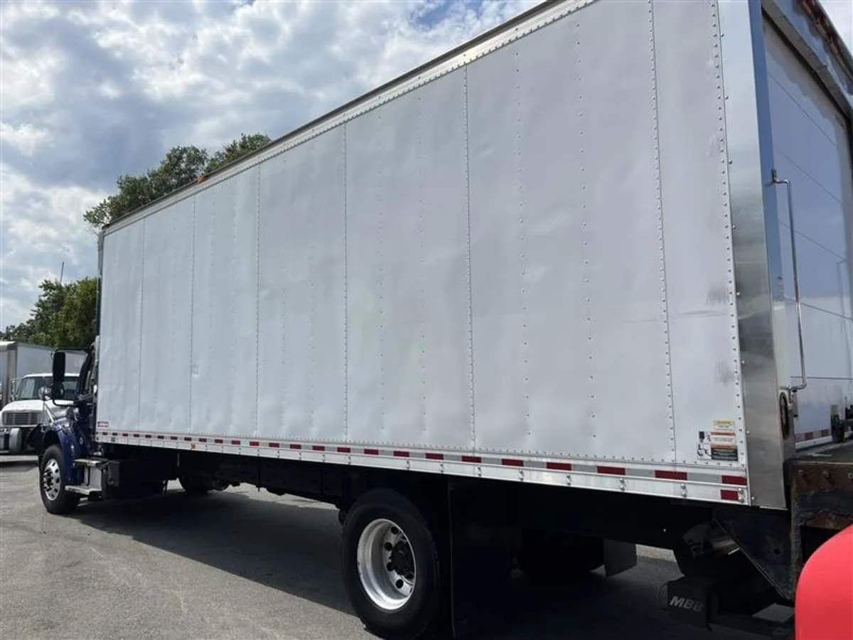2018 Freightliner M2 106 in Beltsville, MD — photo 6
