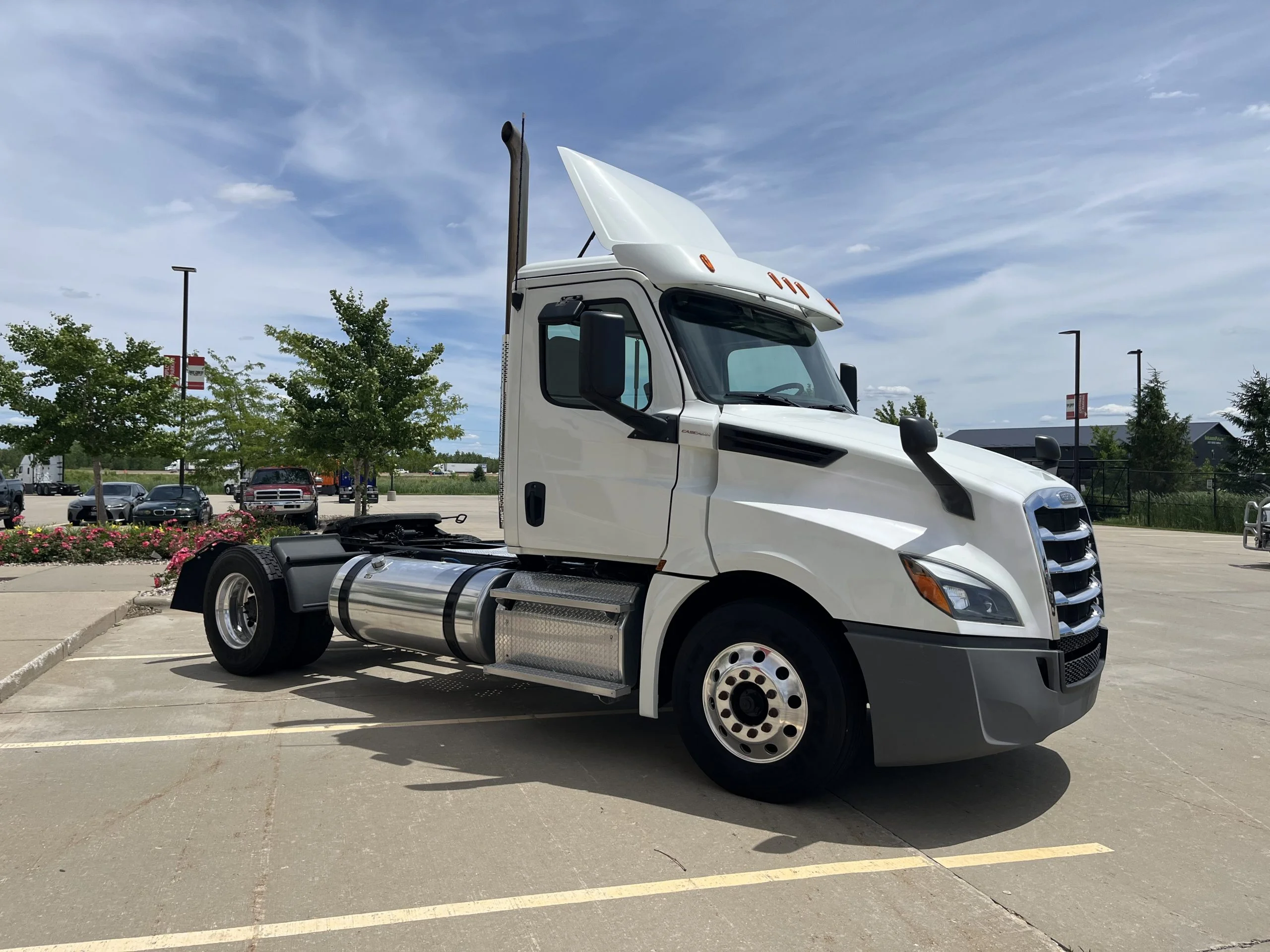 2019 Freightliner Cascadia in Shullsburg, WI — photo 3