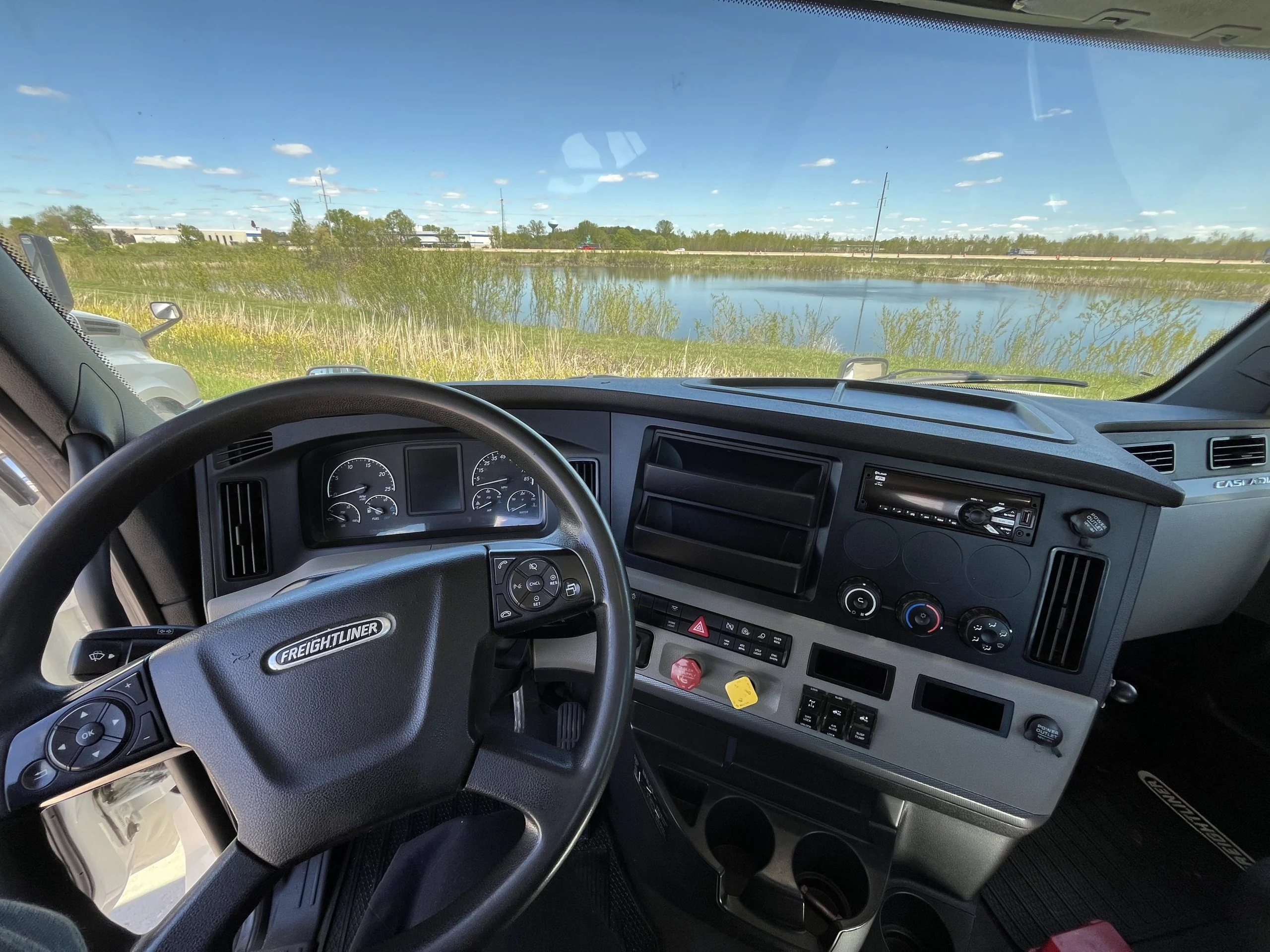 2019 Freightliner Cascadia in Shullsburg, WI — photo 5