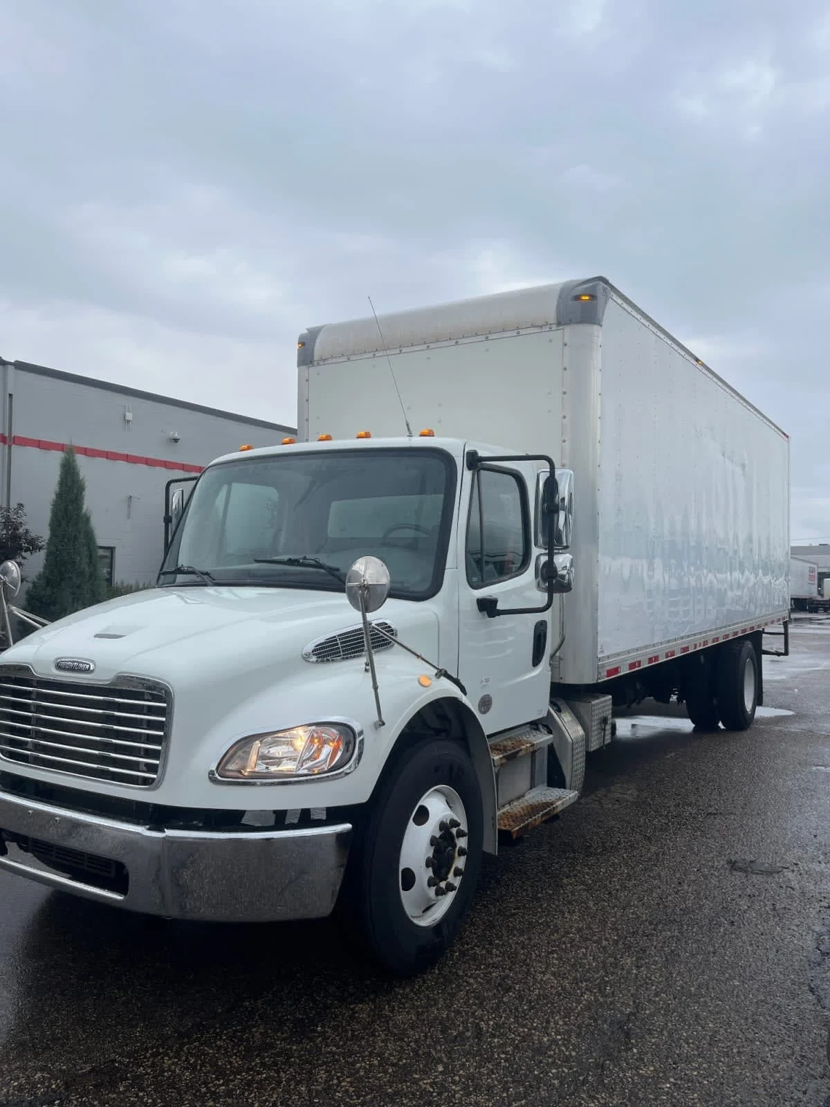 2020 Freightliner M2 106