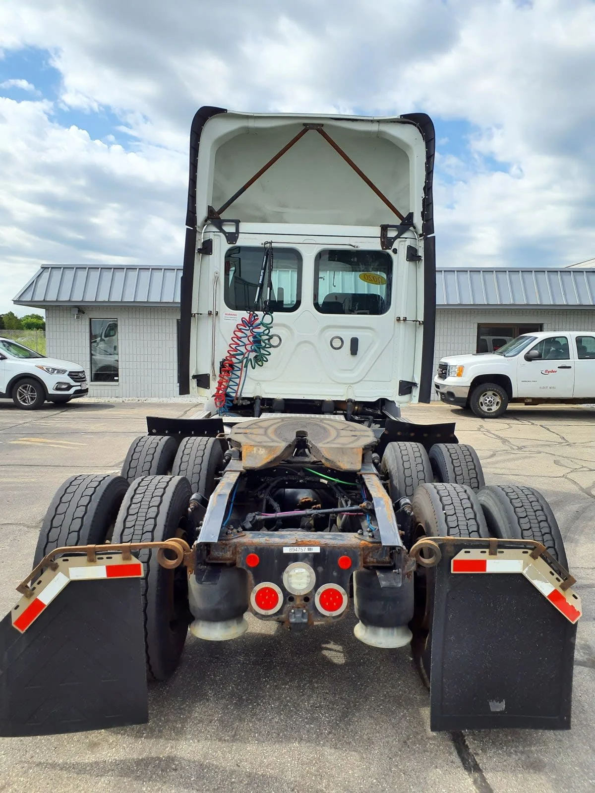 2020 Freightliner Cascadia in Oak Creek, WI — photo 5