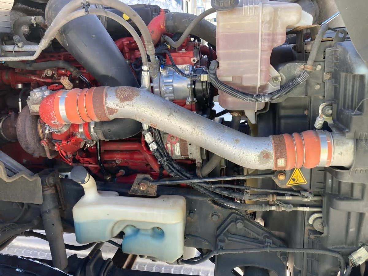2019 International LT in Springfield, MA — photo 8
