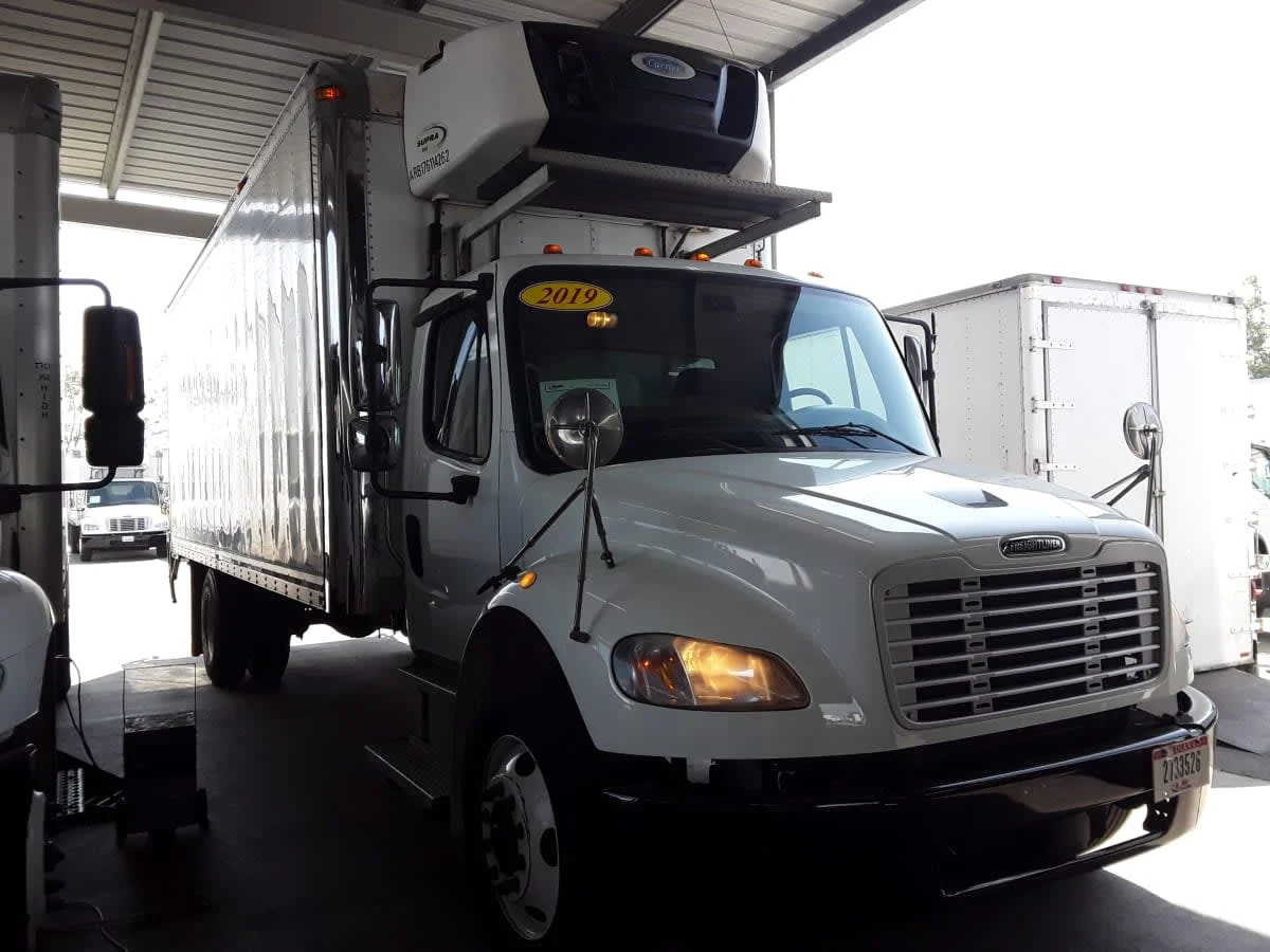 2019 Freightliner M2 106 in Montebello, CA — photo 3