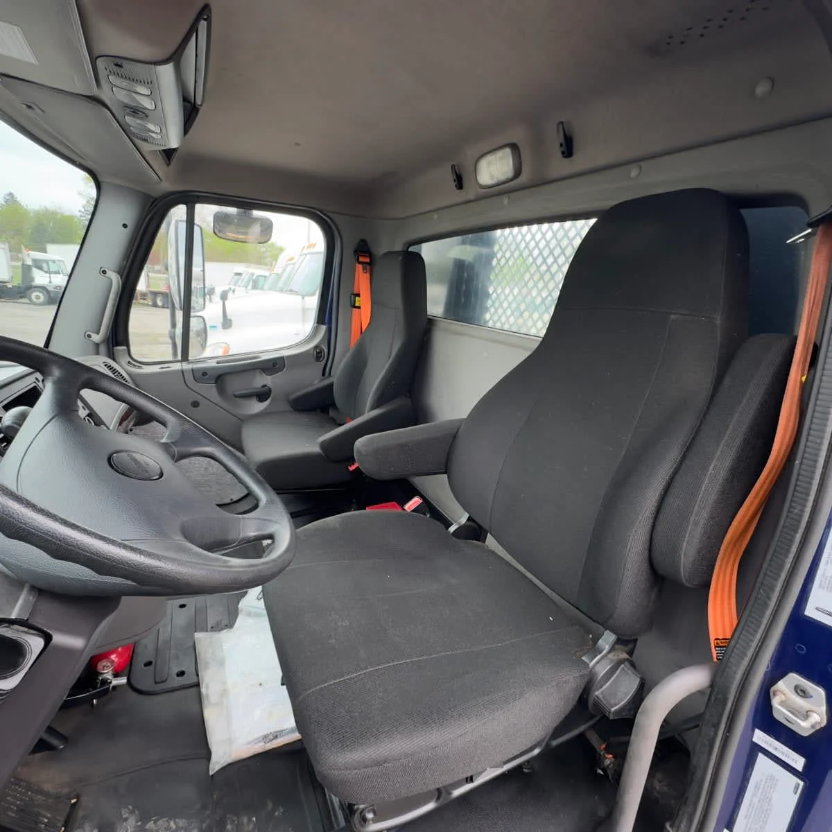 2020 Freightliner M2 106 in Syracuse, NY — photo 7