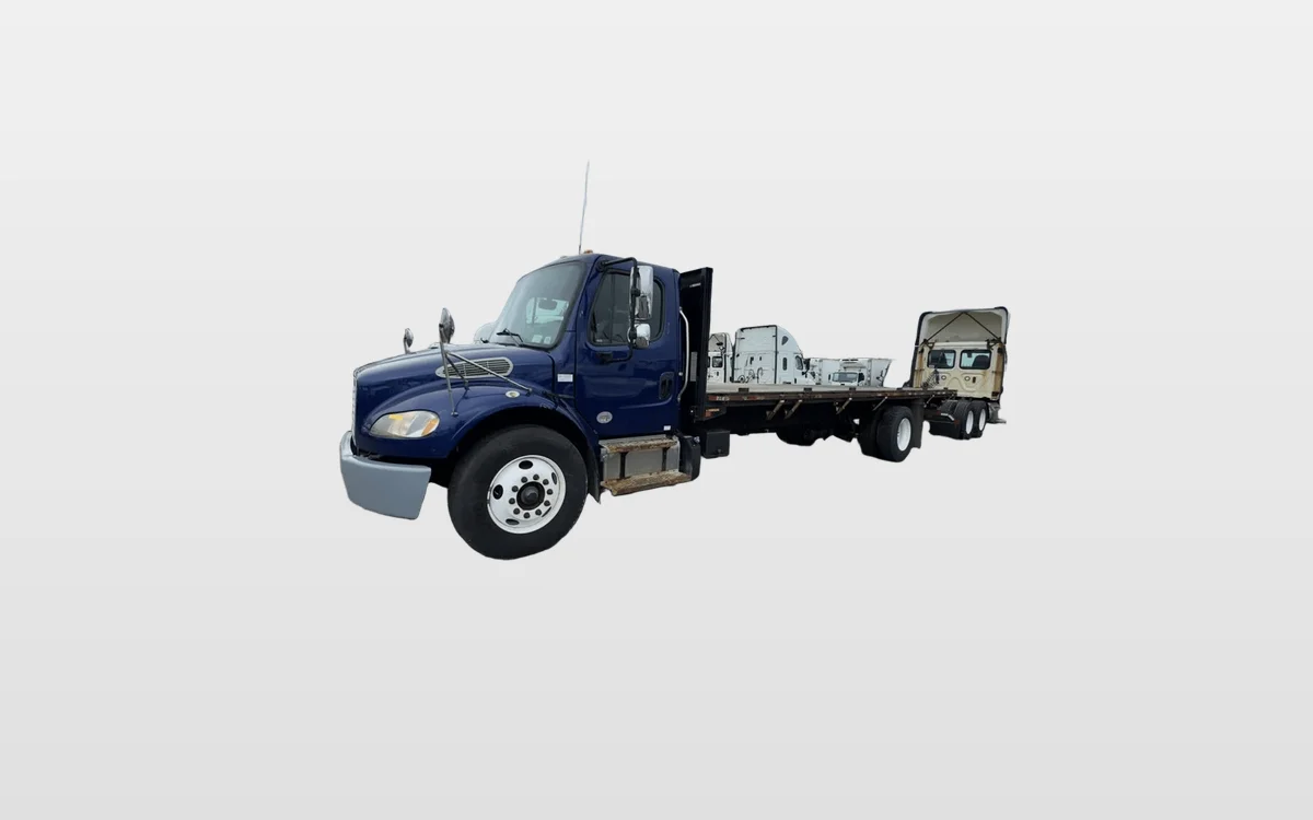 2020 Freightliner M2 106 - image 1