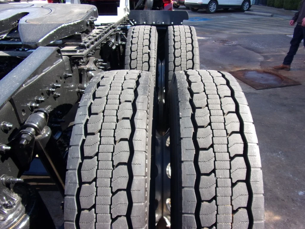 2021 Freightliner Cascadia - image 6