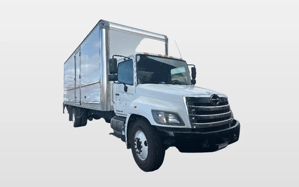 2019 Hino 268 - image 1