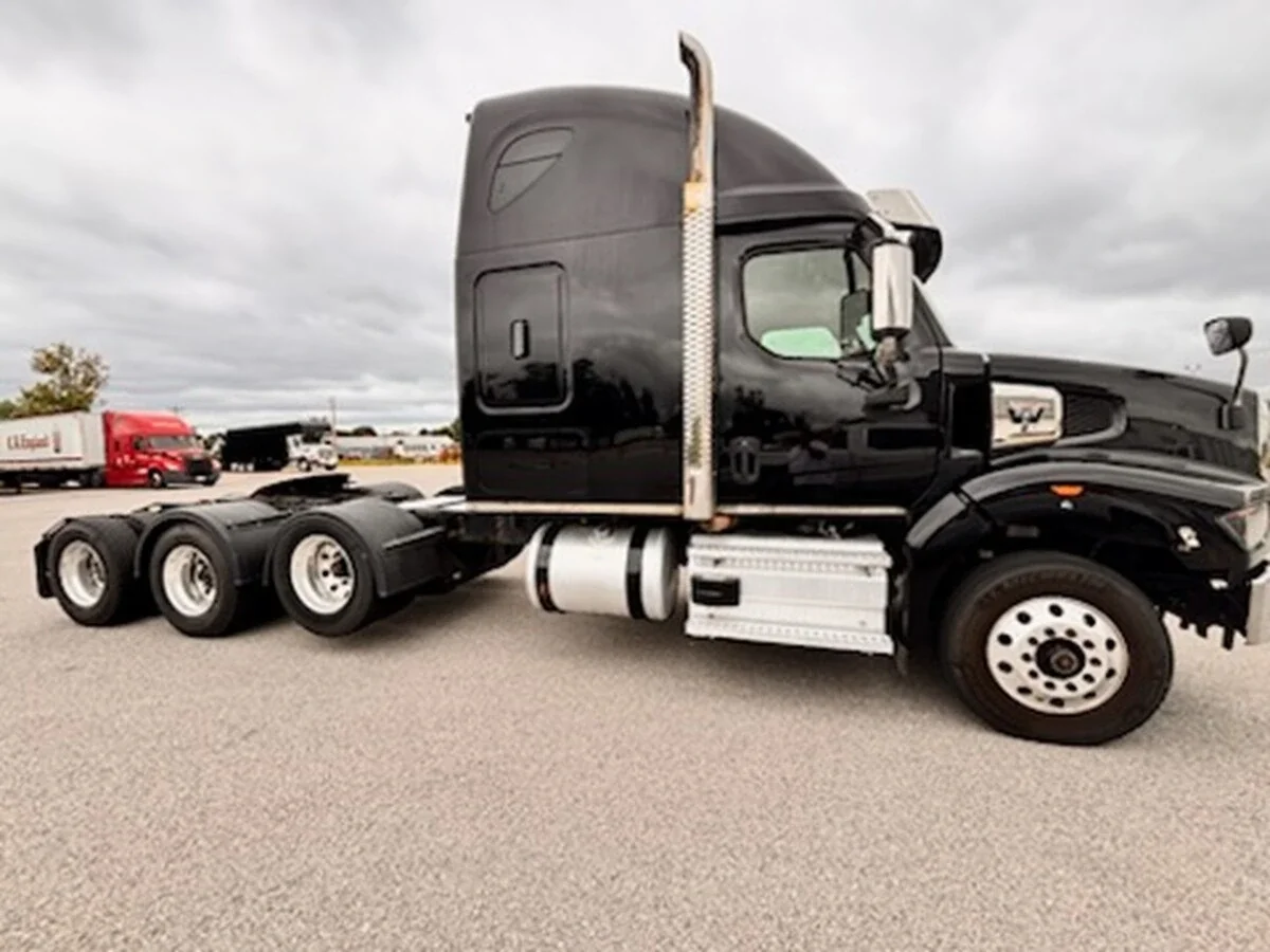 2022 Western Star 49X — photo 4