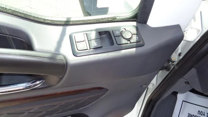 2026 International LT - image 15