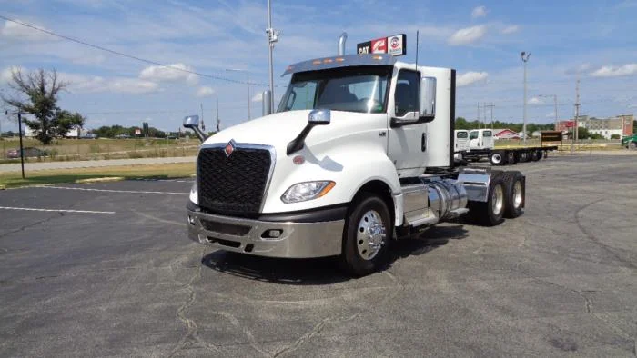 2026 International LT in Springfield, IL — photo 2