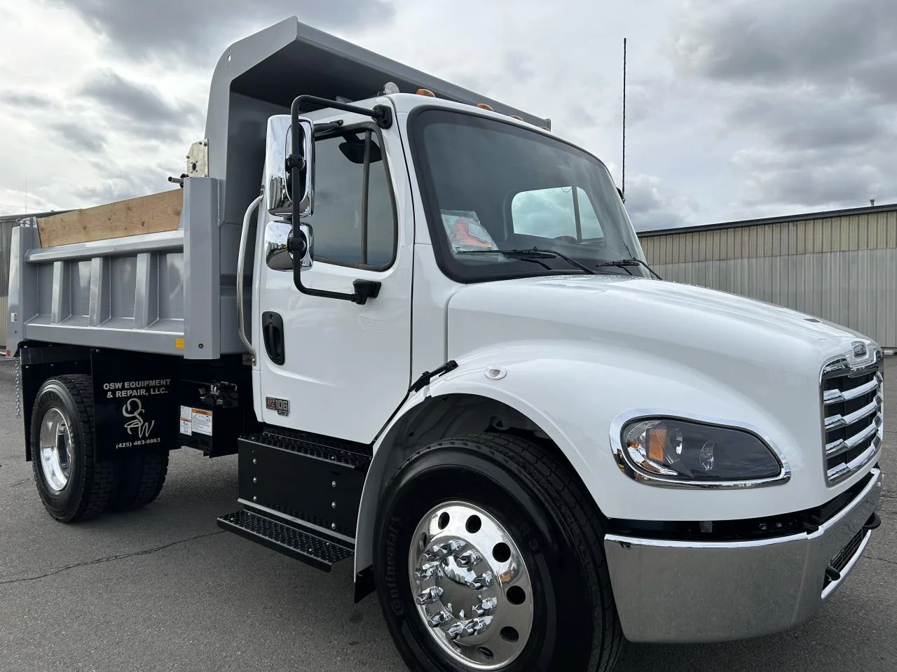 2025 Freightliner M2 106 - image 6