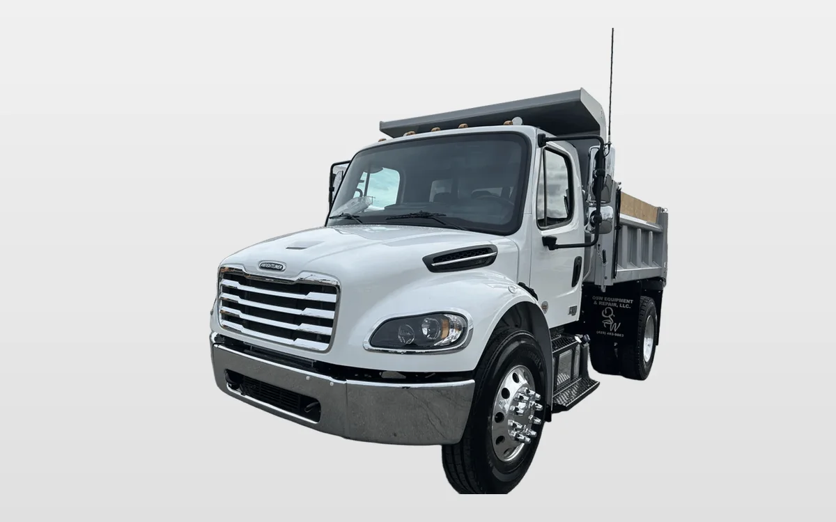 2025 Freightliner M2 106 - image 1