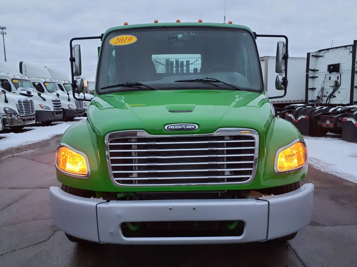 2019 Freightliner M2 106 in Oak Creek, WI — photo 2