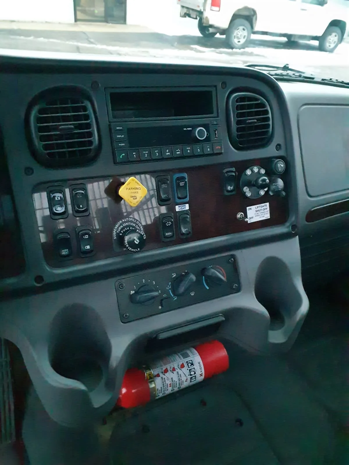 2019 Freightliner M2 106 in Oak Creek, WI — photo 12